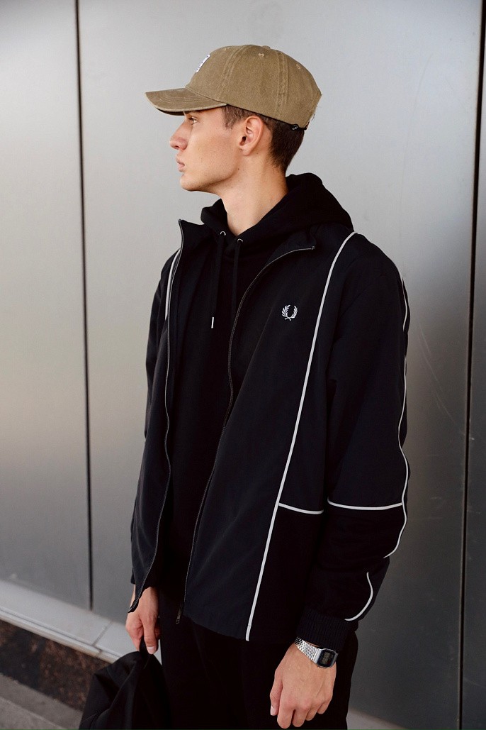 Куртка Fred Perry Piped Shell Jacket