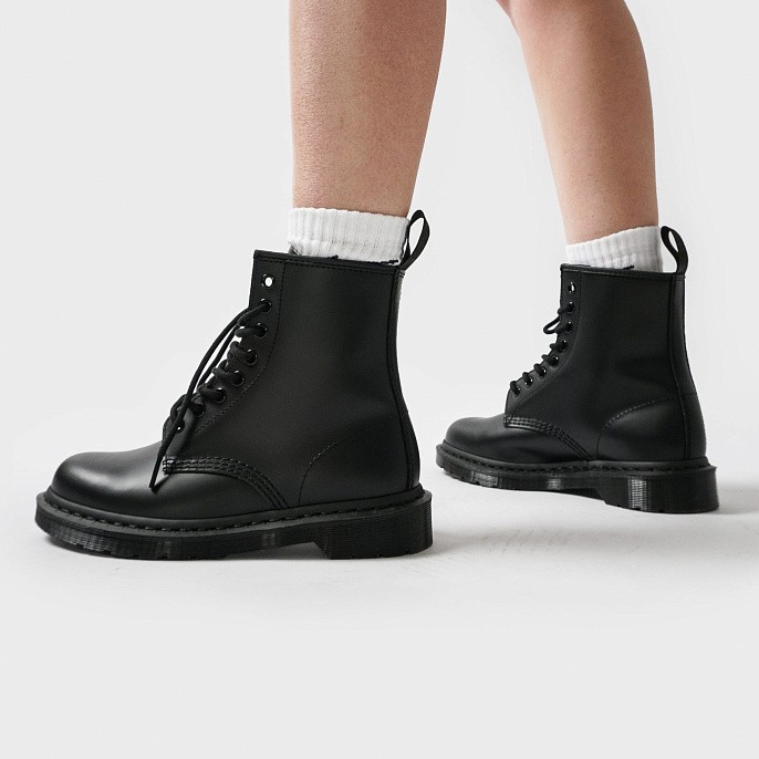 Ботинки унисекс Dr. Martens 1460 Mono Smooth